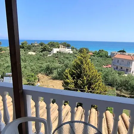 شقة Patronis